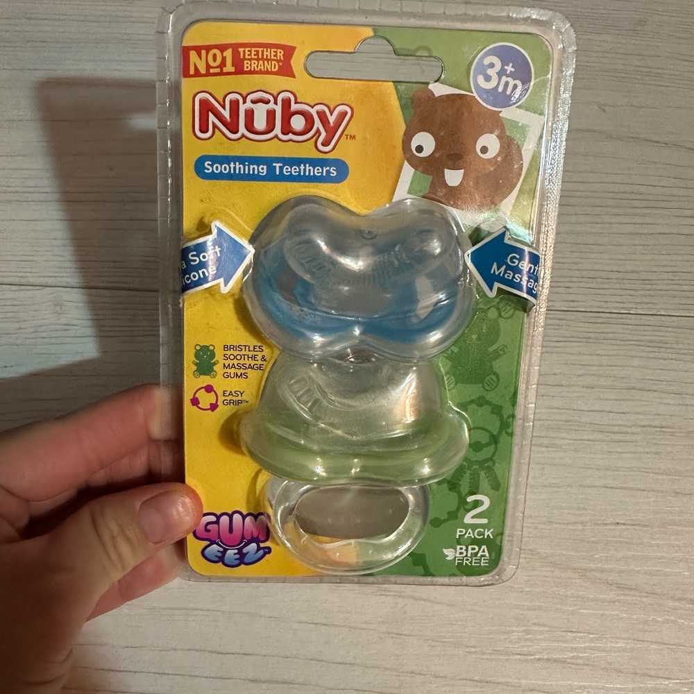 New Nuby soothing teethers 3+ months